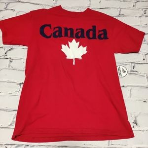 Retro Canada T shirt medium